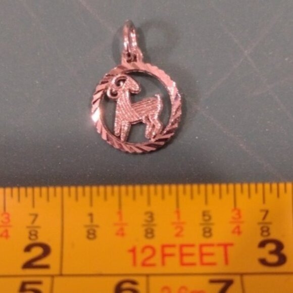 Silver Zodiac Aries‎ Charm Pendant Approx 1/2' diameter - Picture 3 of 3